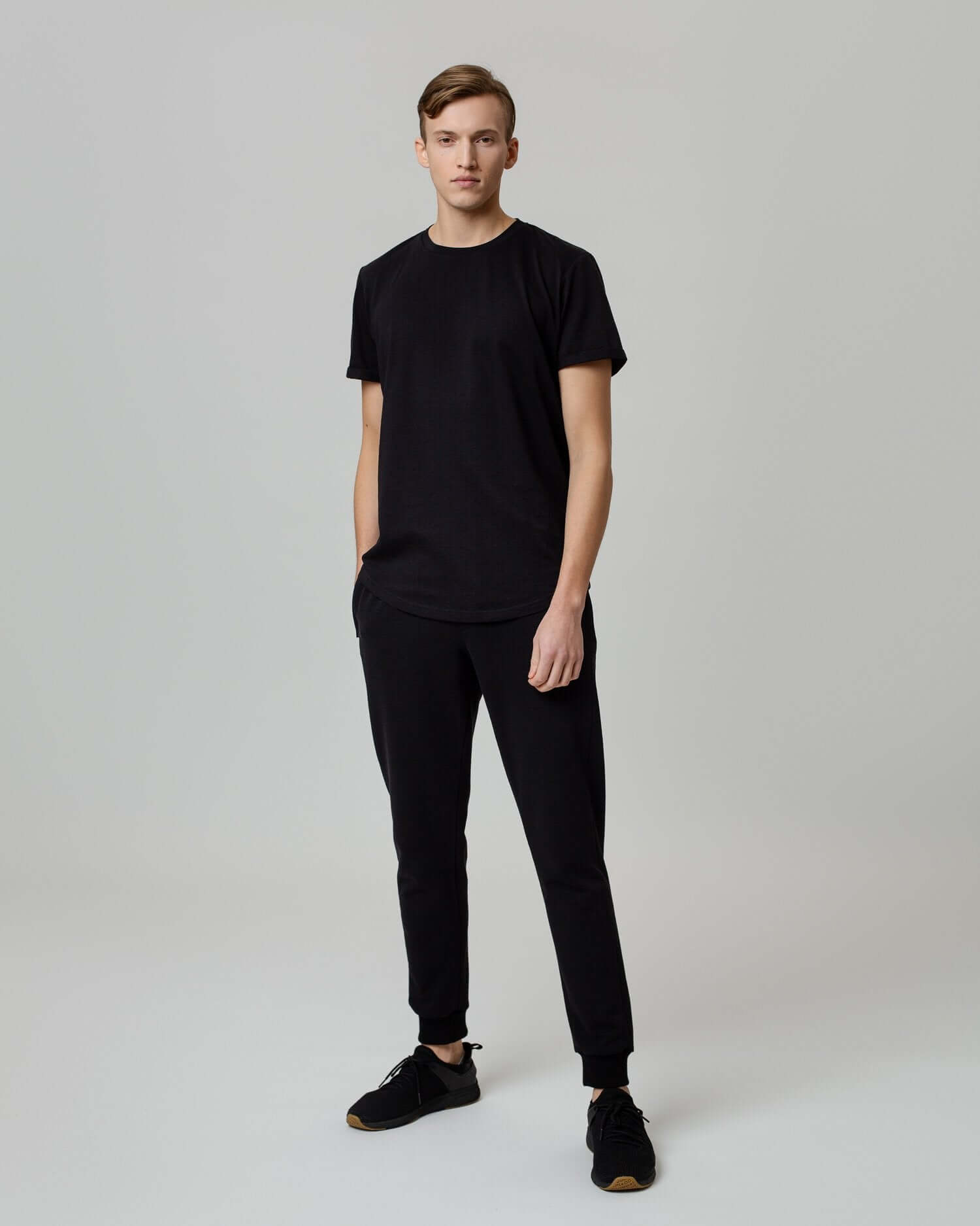 Men's elongated T-shirt