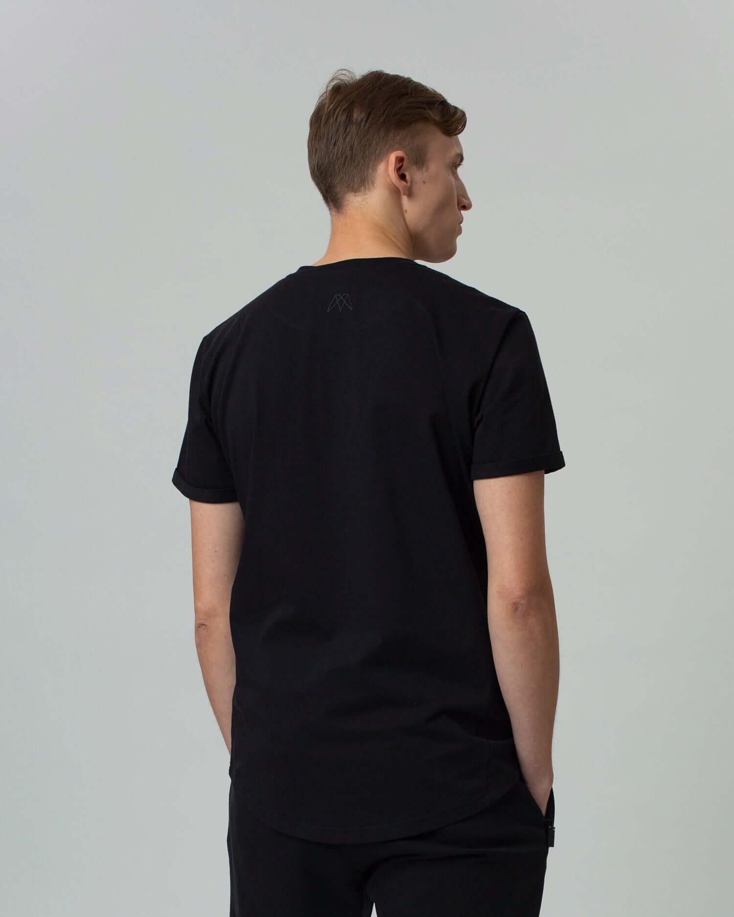 Men's elongated T-shirt